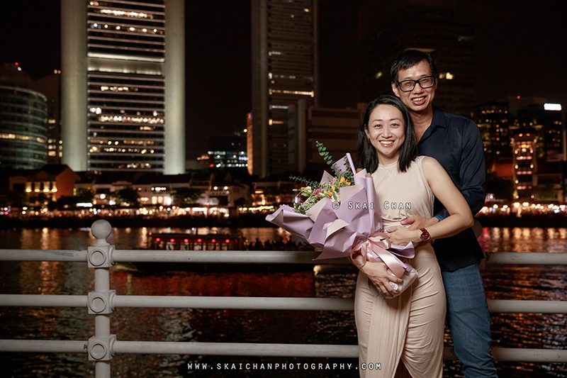 Night couple photoshoot session with Raymond & Serena at Promenade Boat Quay