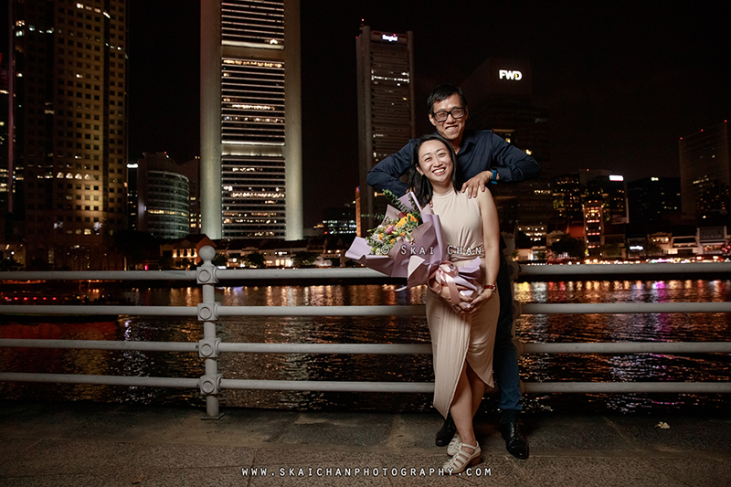 Night couple photoshoot session with Raymond & Serena at Promenade Boat Quay