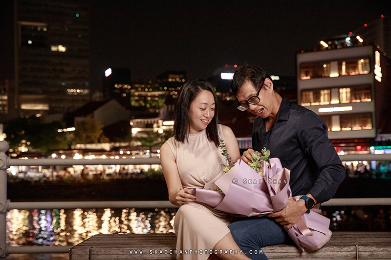 Night couple photoshoot session with Raymond & Serena at Promenade Boat Quay