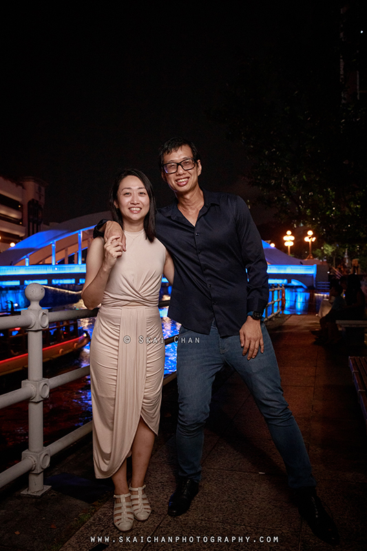 Night couple photoshoot session with Raymond & Serena at Promenade Boat Quay