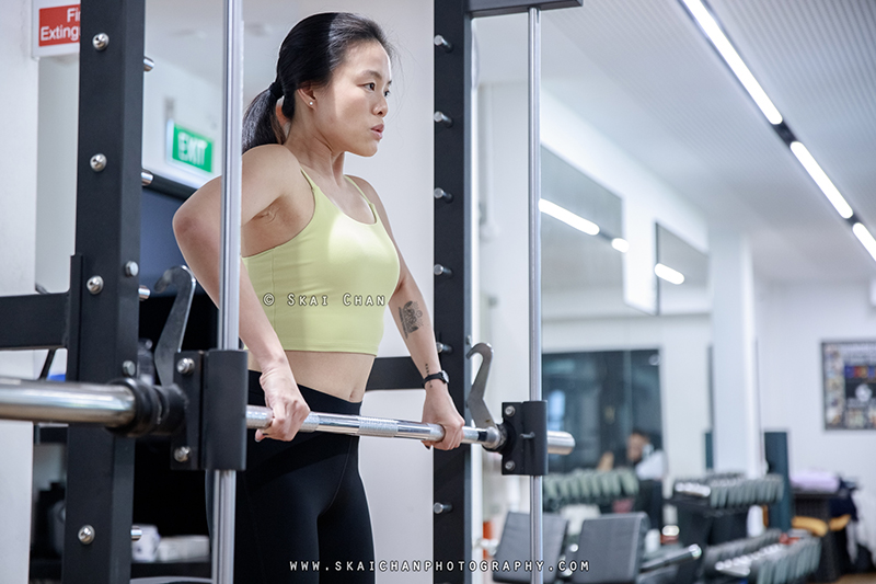 Fitness gym photoshoot session with Pearlyn @ Gold's Gym Singapore @ Rochester Park outlet