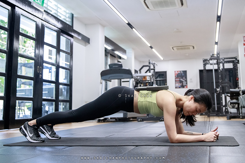 Fitness gym photoshoot session with Pearlyn @ Gold's Gym Singapore @ Rochester Park outlet