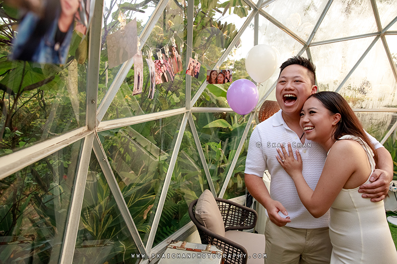 Outdoor couple photoshoot session with Andy & Kristine at The SummerHouse