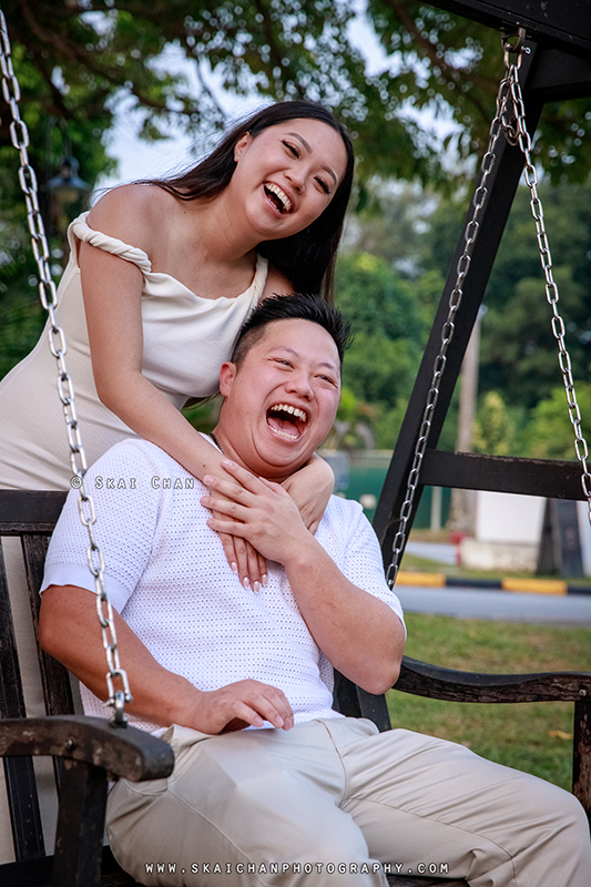 Outdoor couple photoshoot session with Andy & Kristine at The SummerHouse