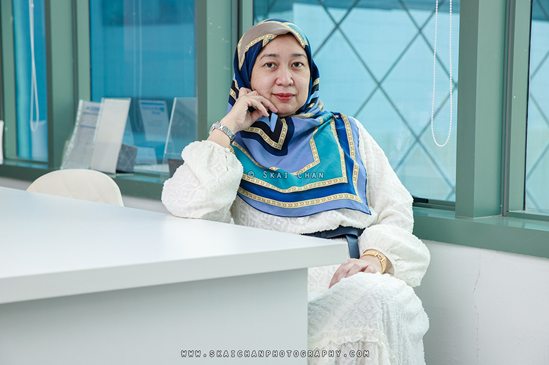 Casual lifestyle corporate photoshoot session with Amee @ Office