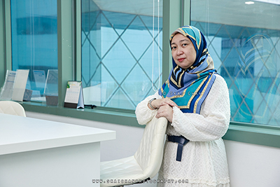 Indoor Lifestyle Office Corporate Photoshoot - Amee @ Office