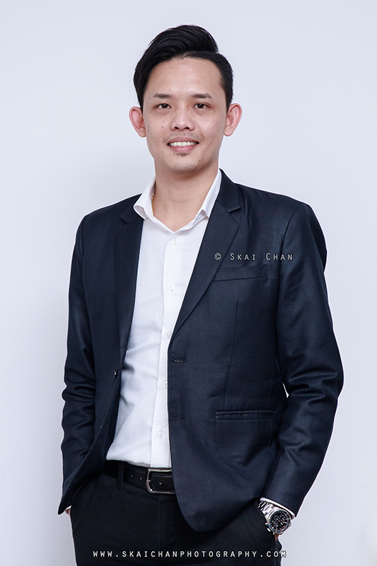 Casual corporate headshot photoshoot session with Sky @ Office