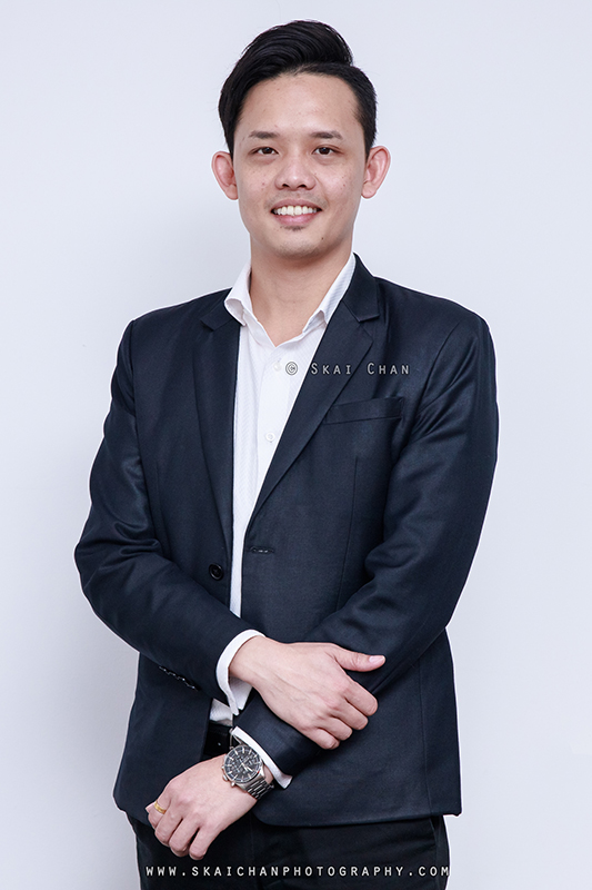 Casual corporate headshot photoshoot session with Sky @ Office