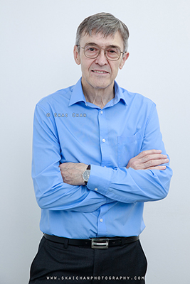 Indoor Corporate Headshot Photoshoot - Steve Whiteley @ Office