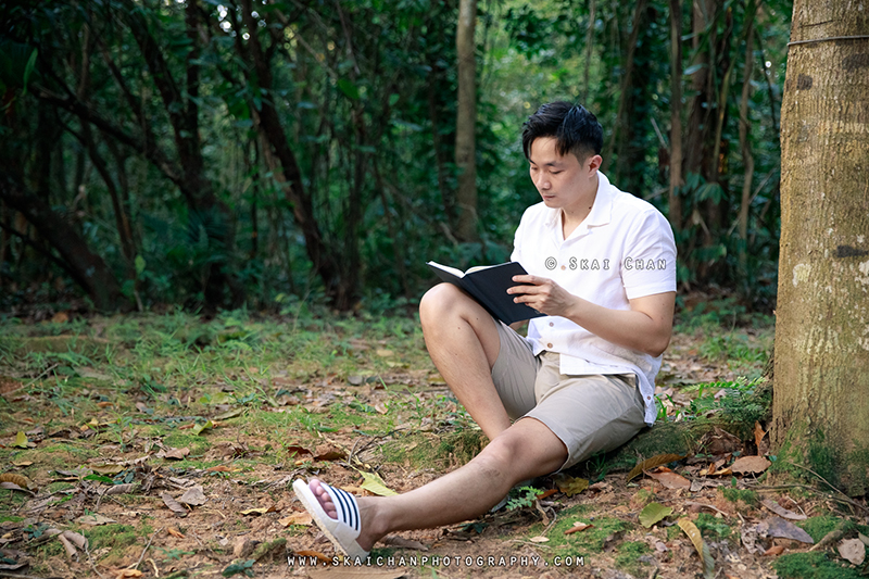 Writing photoshoot session with Ong Yongchuan at Yishun Park