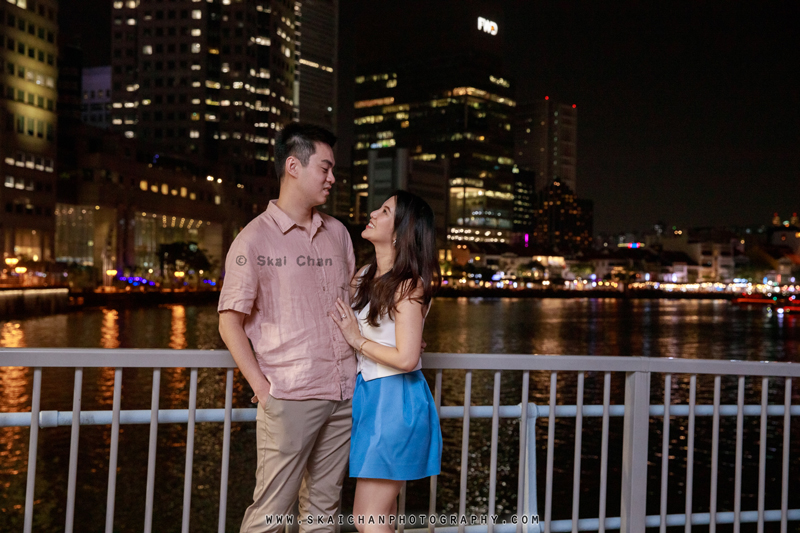 Night couple photoshoot session with Troy & Felicia at Fullerton Hotel