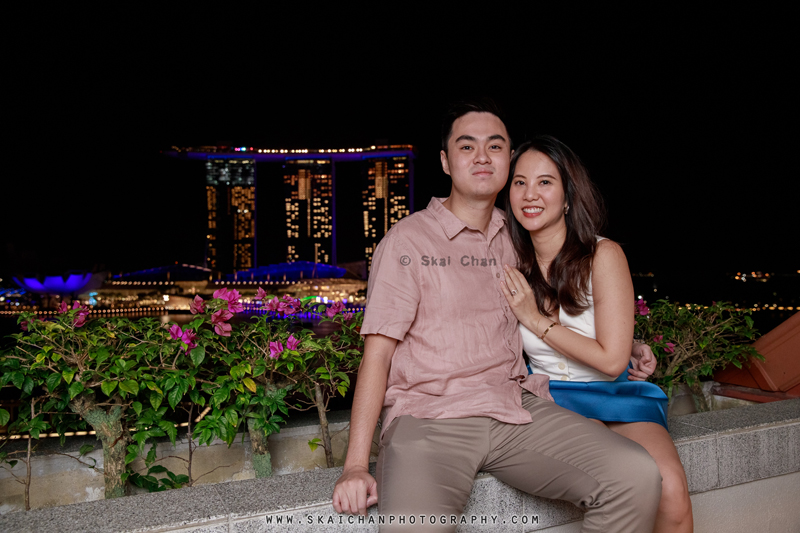 Night couple photoshoot session with Troy & Felicia at Fullerton Hotel