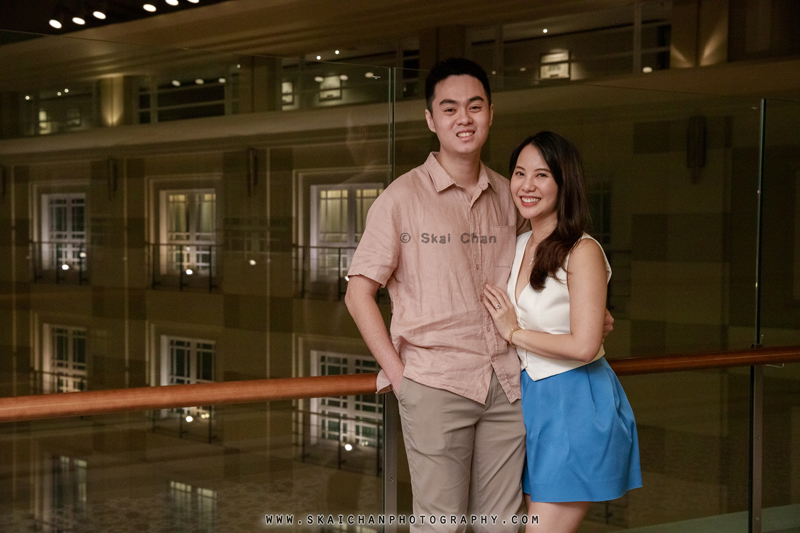Night couple photoshoot session with Troy & Felicia at Fullerton Hotel