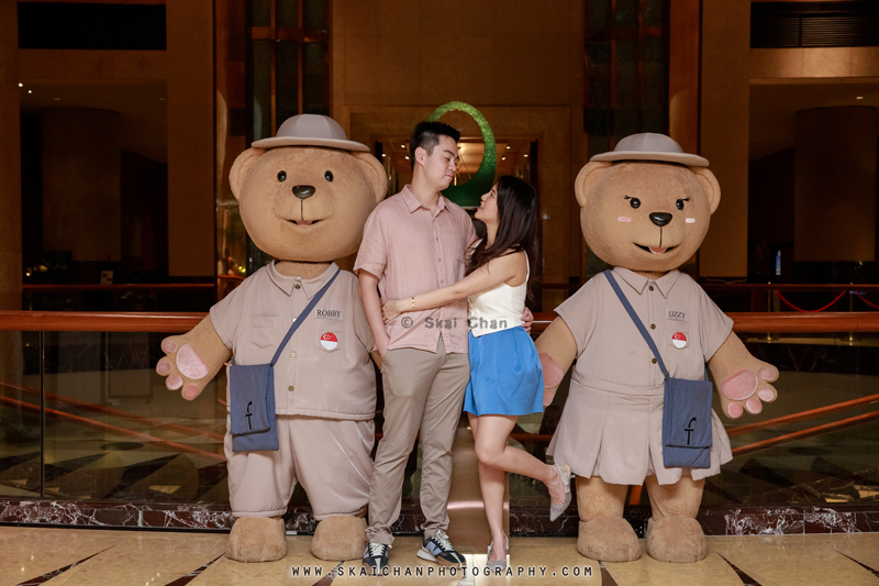 Night couple photoshoot session with Troy & Felicia at Fullerton Hotel