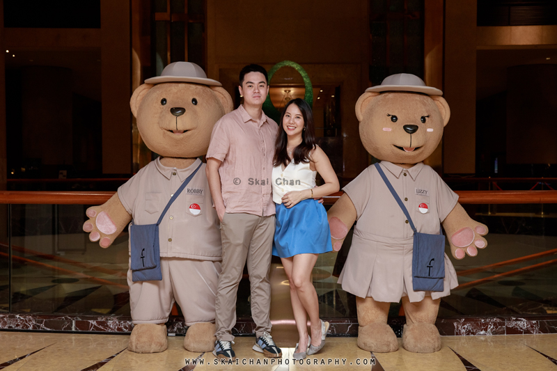 Night couple photoshoot session with Troy & Felicia at Fullerton Hotel