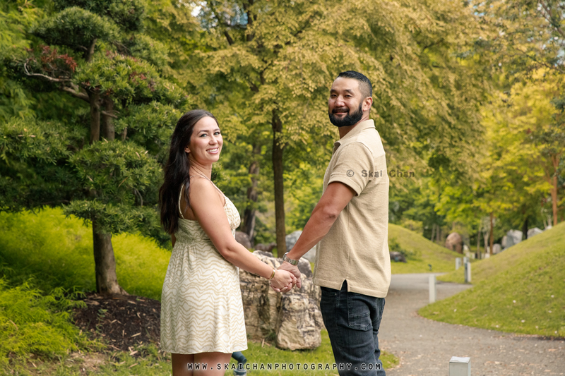 Outdoor casual couple photoshoot session with Ted & Holland at Gardens by the Bay