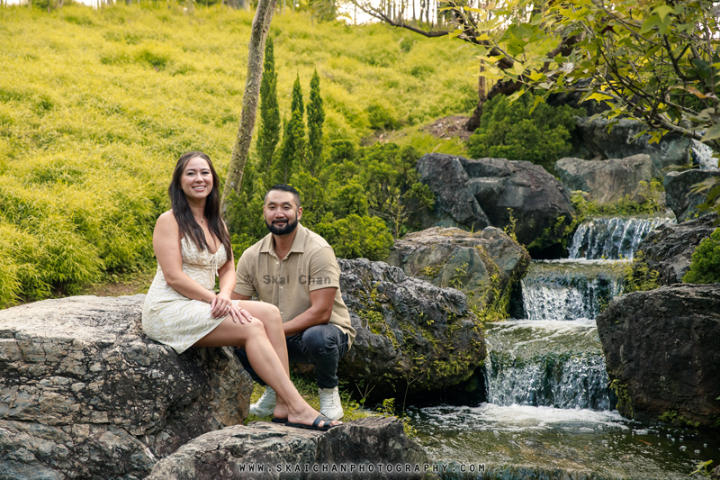 Outdoor casual couple photoshoot session with Ted & Holland at Gardens by the Bay
