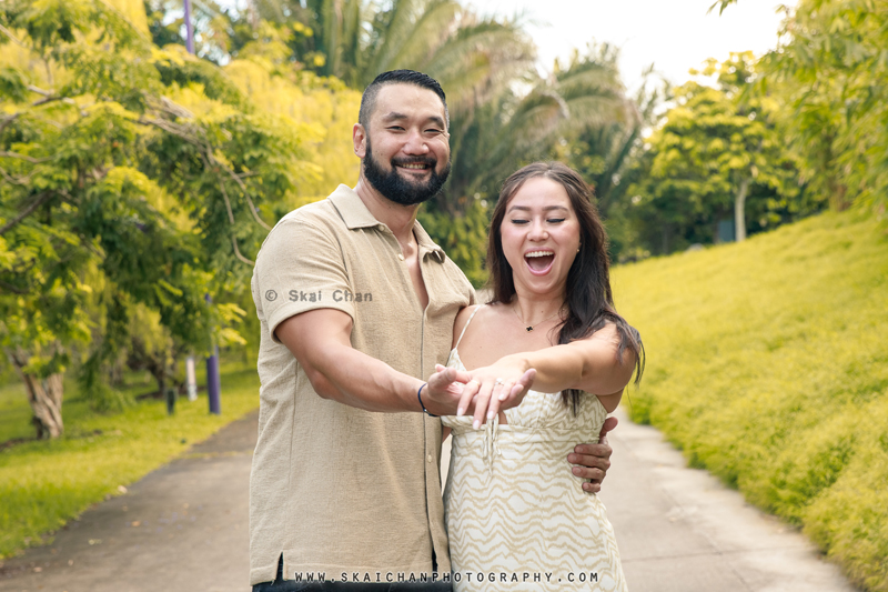 Outdoor casual couple photoshoot session with Ted & Holland at Gardens by the Bay
