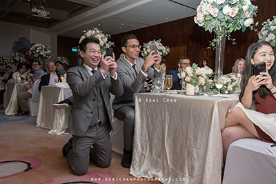 natural wedding photographer