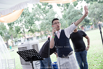 fun wedding photographer