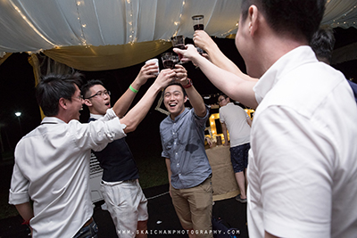 find a wedding photographer