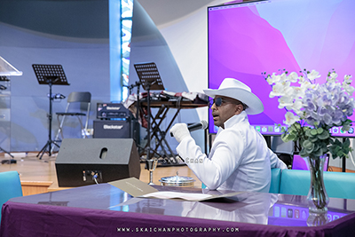 find a wedding photographer