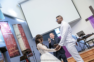 looking for wedding photographer