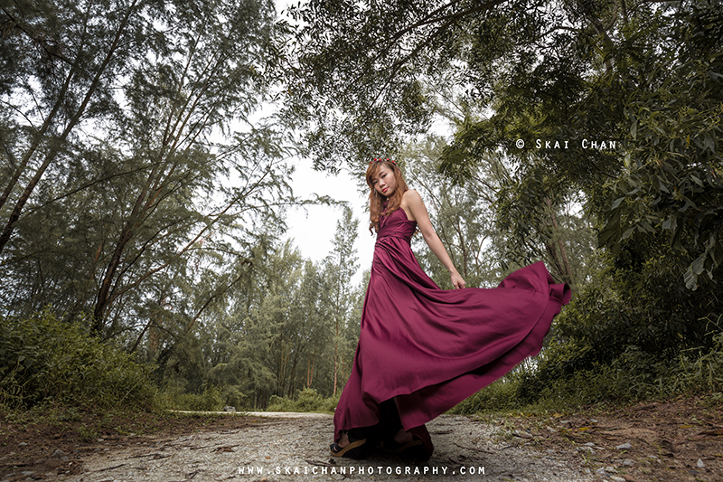 Professional women's fashion photographer in Singapore